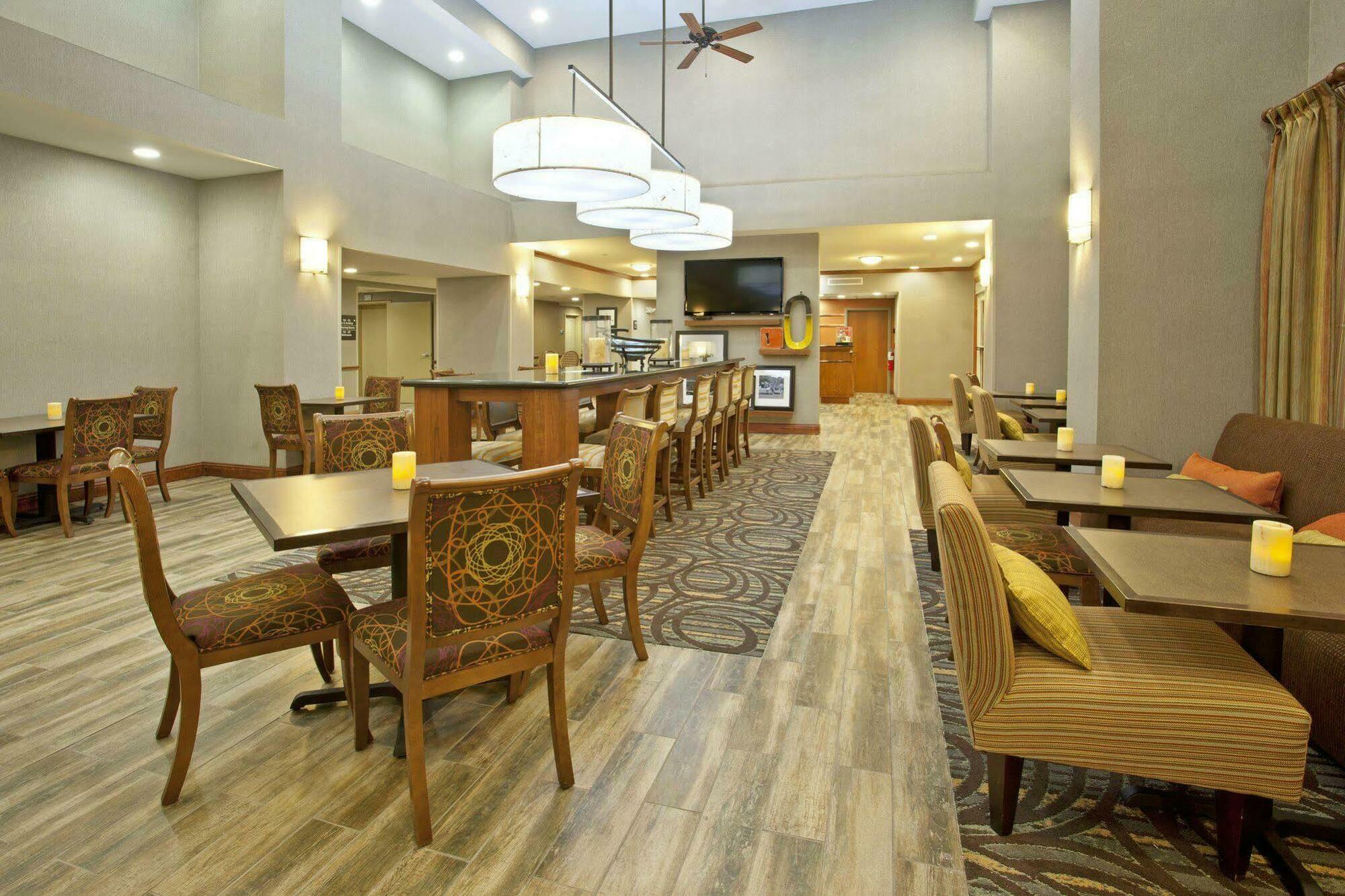 Hampton Inn & Suites Fort Worth-West-I-30 Exterior photo